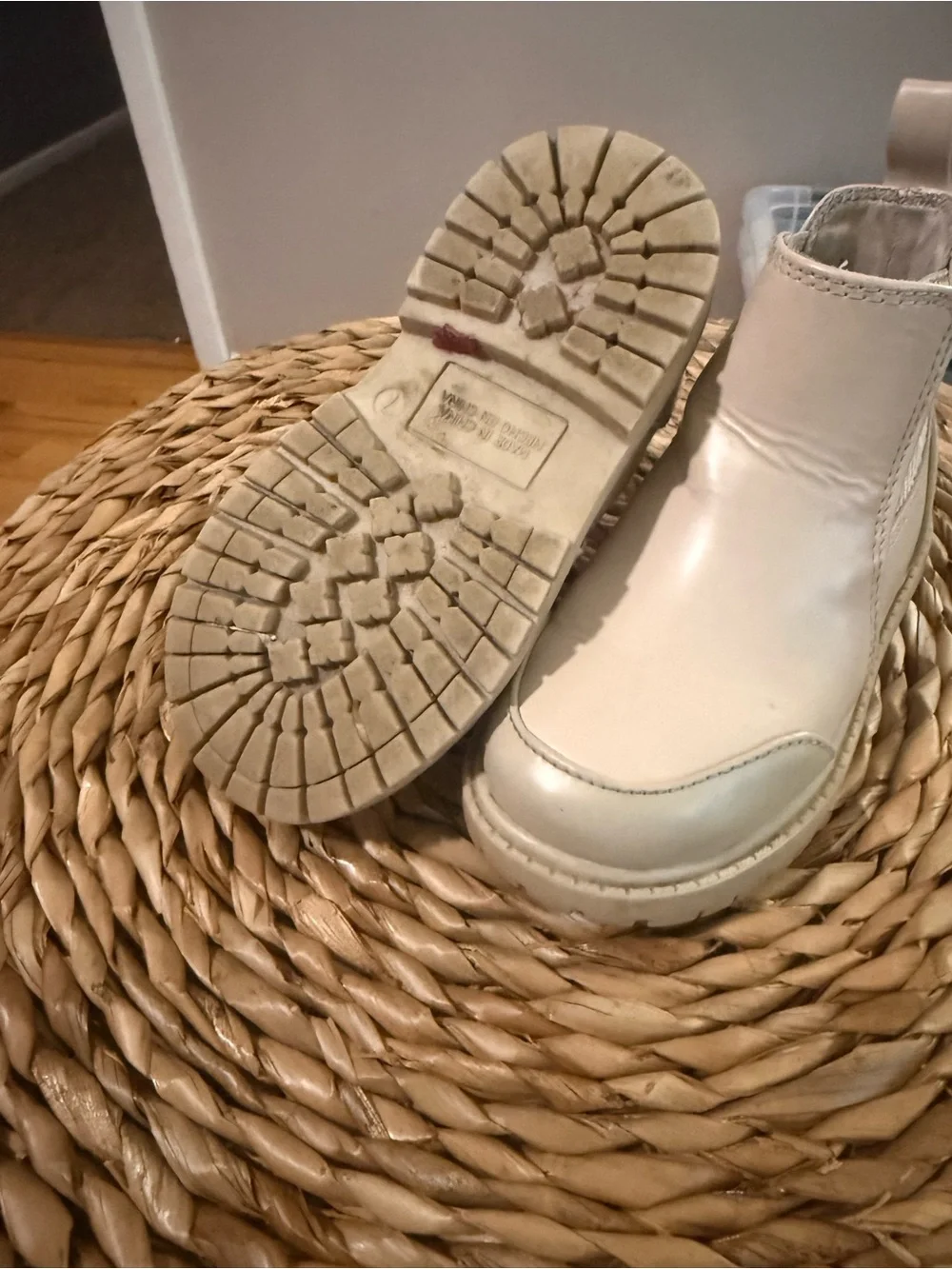 Old Navy Cream Chelsea Boots for Kids